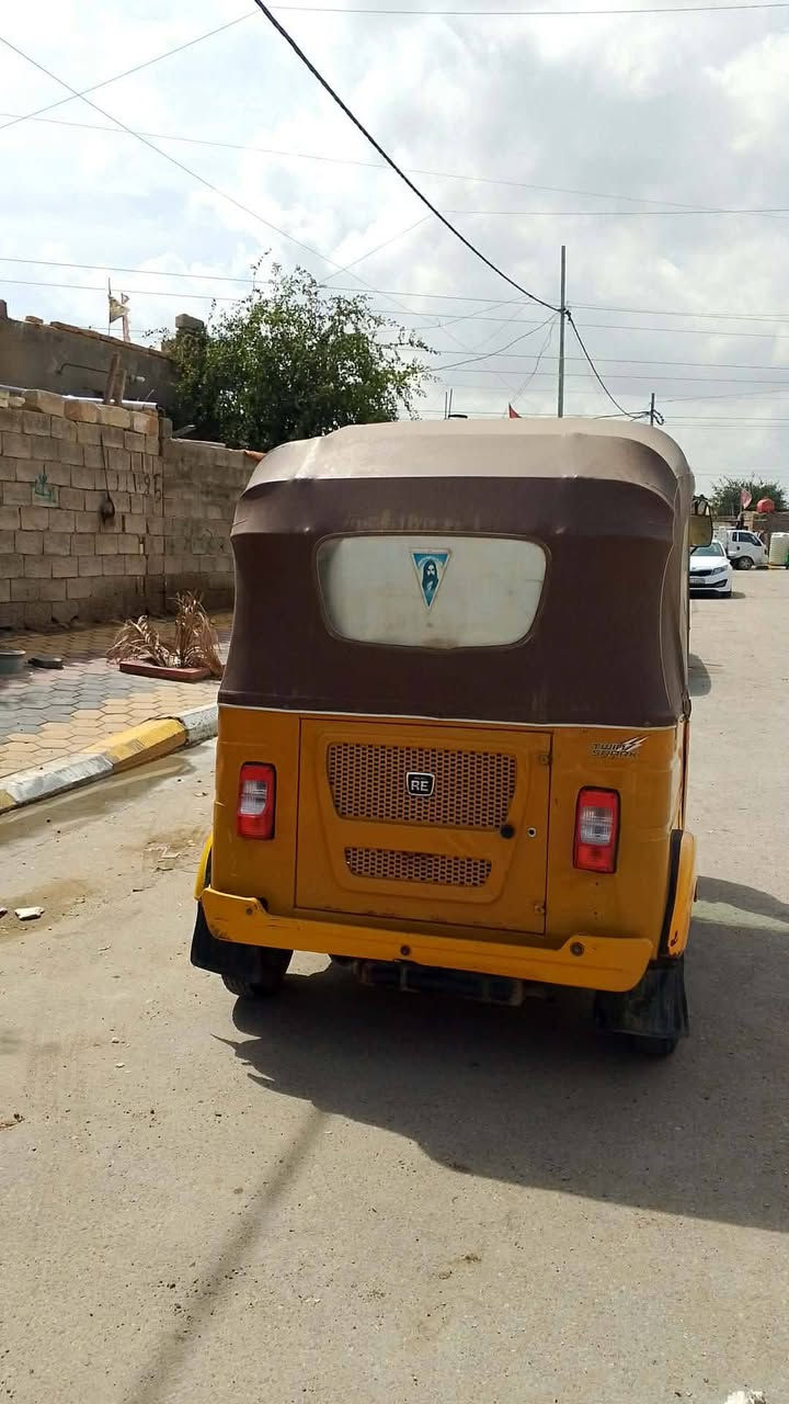 السلام عليكم تكتك موديل 21رقم وسنويه واسط شرط تحويل (ملاحظة تكتك بيه #لغــد)
السعر 7ونص وبيه مجال 
مكاني واسط النعمانيه 
‏‪***********‬‏او‏‪***********‬‏
