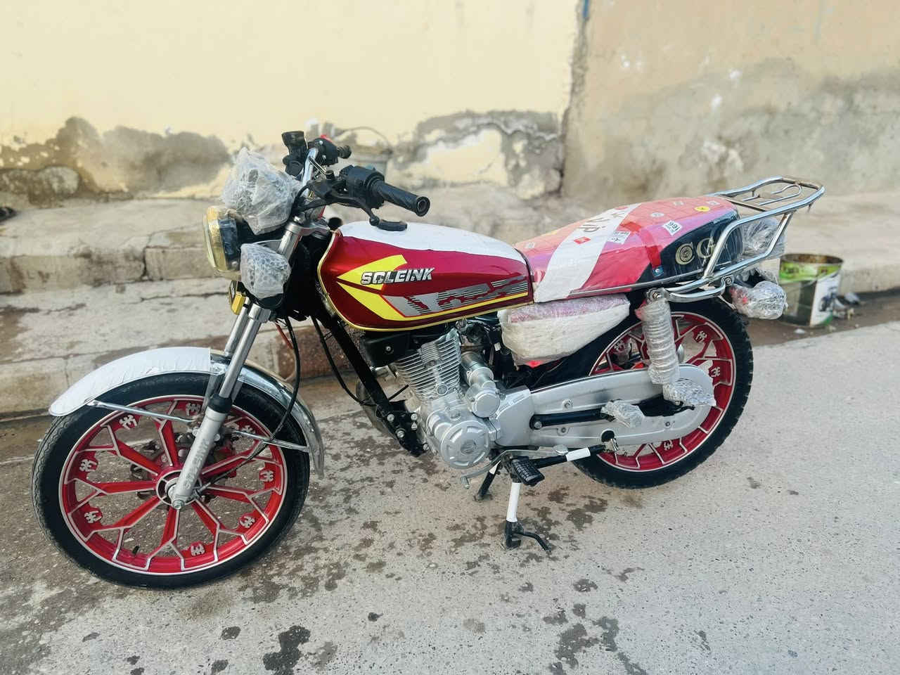 ماطور للبيع موديل ٢٥ مكينه كبس منفيس اصلي مطور اخو الجديد للاستفسار الاتصال ع الرقم *********** او خاص  مكاني الكوير
