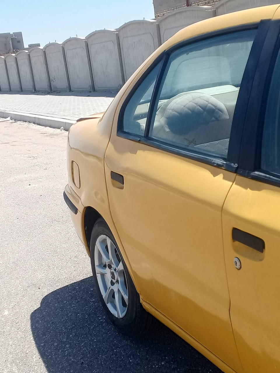 سلام عليكم سمند 2011 مكينه وكير حلوات حداديه صدر كله جديد ماصارلي شهر من نفضته 
تخم تاير رقم وسنويه كشره نضيفه خير من الله
مكان البصره كرمه علي ببو صخير سعر 25 وبيه مجال ***********
