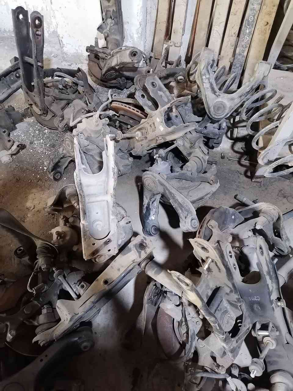 يتوفر ادوات شبوط تفصيخ حاويه توصيل عندي للاستفسار***********
