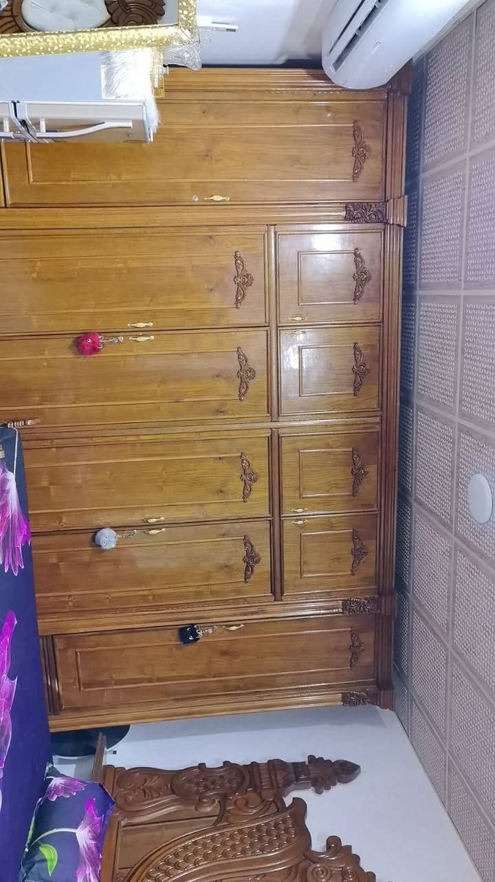 مكلف بالنشر غرفه خشاب للبيع بعده جديده للتواصل ***********
