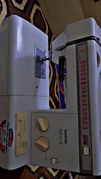 مكينه خياطة نظيفه جدا 07777736002