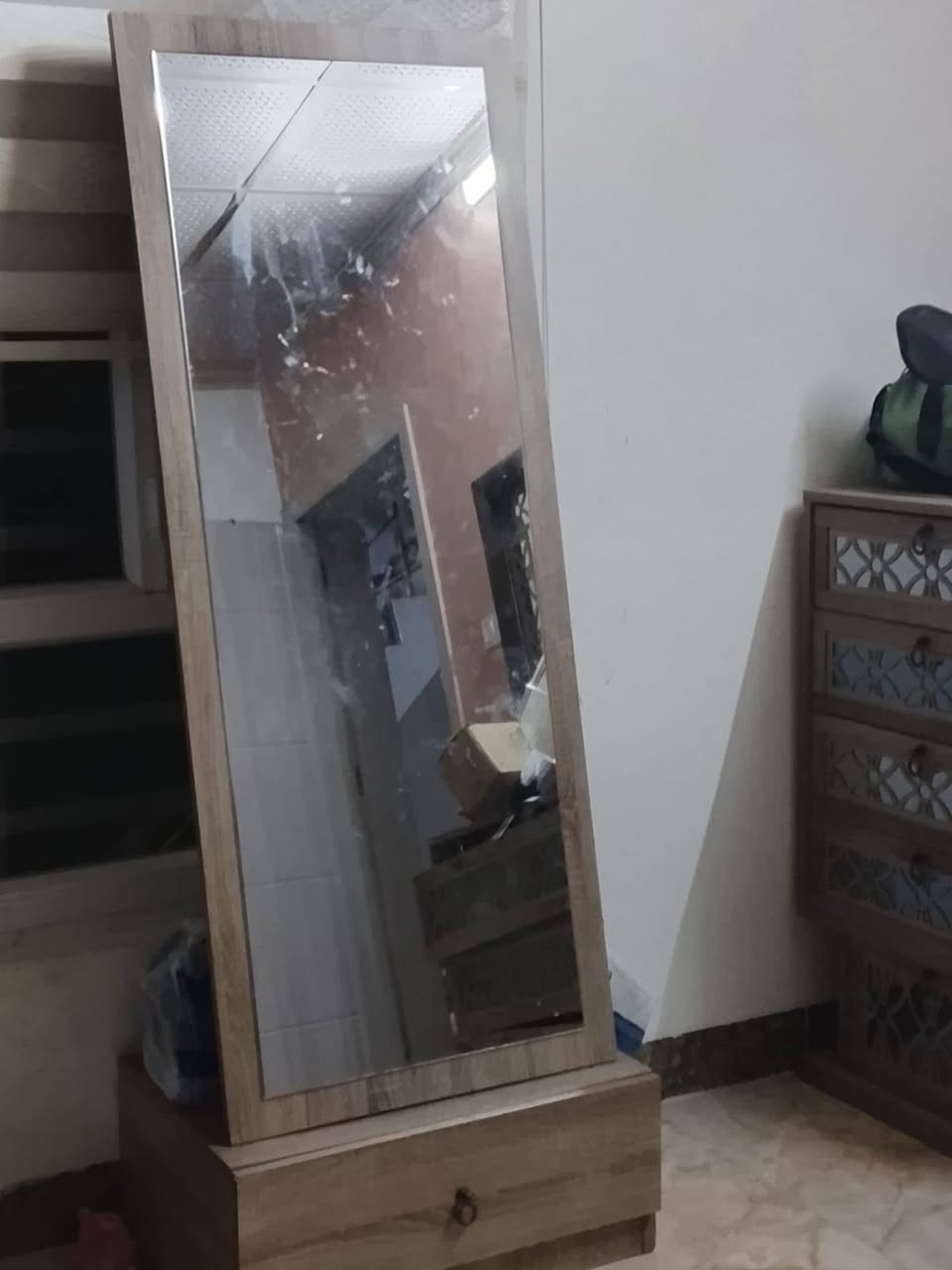 غرفه البيع ٤٠٠ وبيها مجال وبراد ٧٠ مبرده٦٥ سنك جديد مامستخدم ١٣٠ برده ٥٠


**إذا كنت صاحب هذا الإعلان وتريد حذفه لأي سبب، رجاءا أرسل رسالة إلى الدعم الفني**