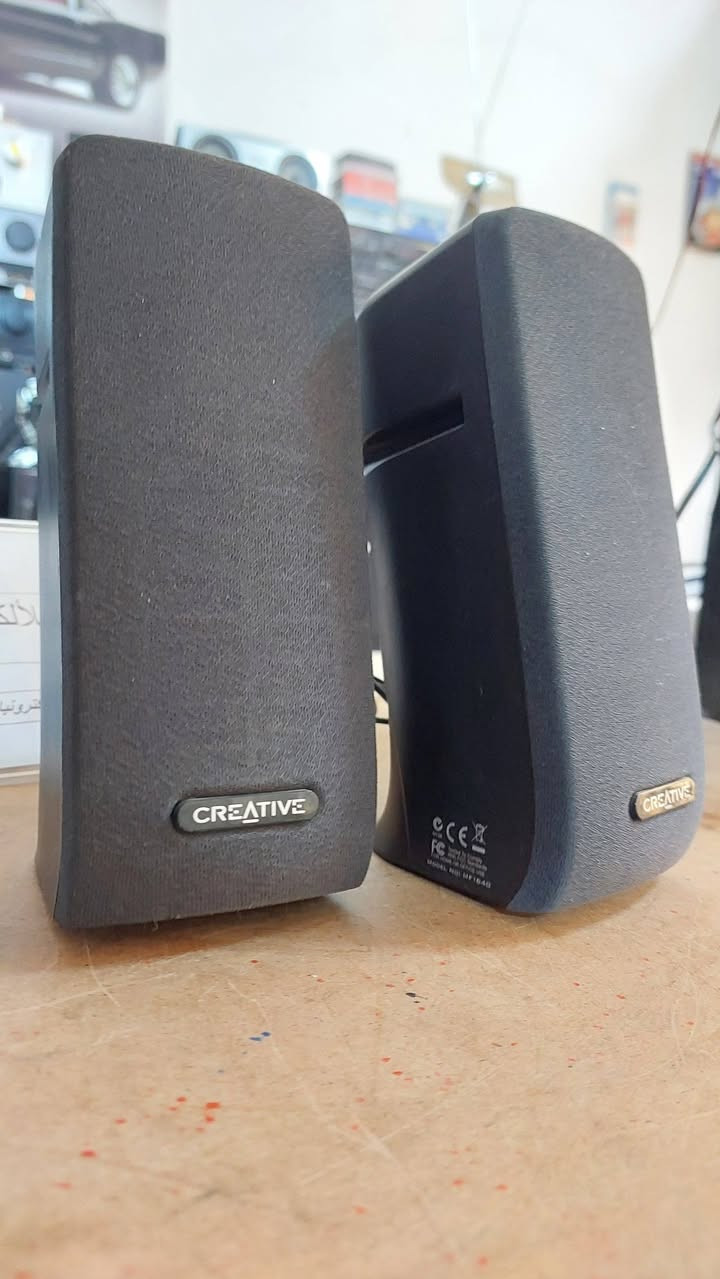 السلام عليكم.. عرض #2026009
سبيكر مونيتر CERATIVE 
للاستخدام مع المونيترات، مصدر الطاقة USB 
و مدخل الصوت AUX, تحكم للصوت و التشغيل من السبيكر نفسه.
تجربة للصوت مرفقة بالمنشور على مونيتر سامسونك G5..
السعر 25 الف دينار شامل توصيل ..
مكاني سليمانية... يوجد توصيل كافة المحافظات.
Mustafa Electronics 
Audio , Video & Electronics
Whatsapp: ***********
