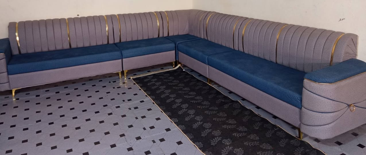 تخم ديوان تسگام الثگيل اسفنج ضغط خشب درجه اولى شرط جديد كلش مستخدم شهر واحد الطول 7 متر 10 مقاعد 5 قطع 
السعر 350 الف العنوان الفجر
‏‪ 0770 644 5119‬‏
