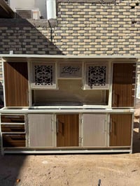 للبيع كاونترات نضاف مترين ونص/ وثاني مترين تسكام لاستفسار وتساب 078195...