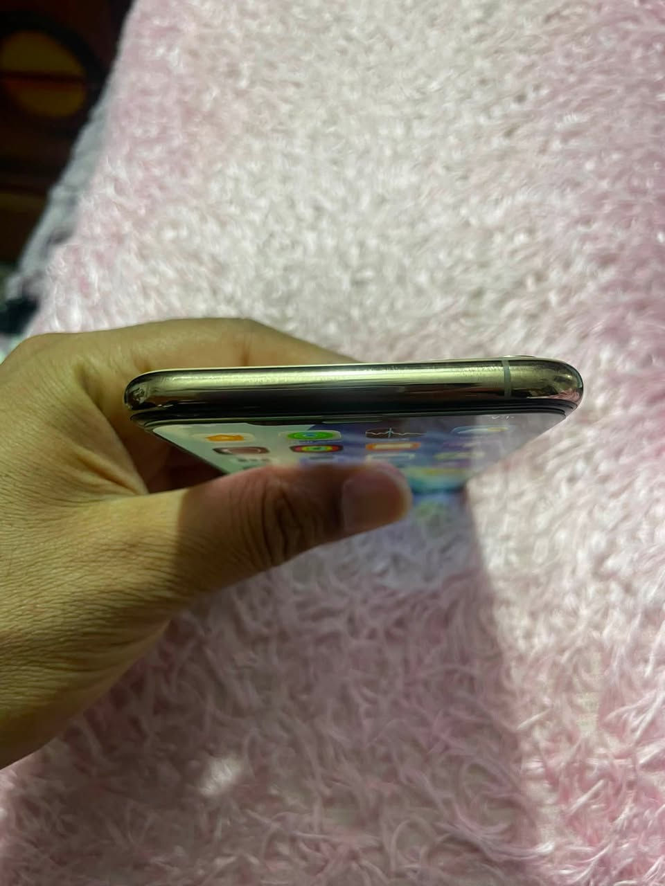 11 برو ماكس ذاكره 256
بطاريه 100 مكفول من الزله بس بطاريه مبدله الاصليه وكاله 
سعر 350 مكاني بالغراف 
***********
