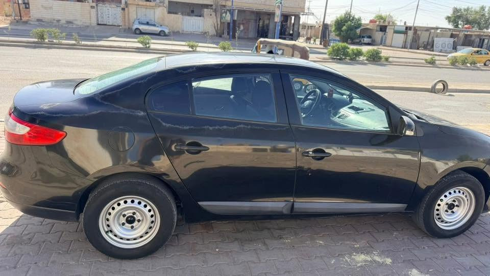 رينو فلوينس 2016 (محرك 1.6)
:
‎السلام عليكم.. سيارة رينو فلوينس (Renault Fluence) موديل 2016 للبيع، المواصفات كالتالي:
* المحرك: 1.6 لتر (اقتصادي جداً ونشط).
* الرقم: بغداد (خصوصي)، والتحويل مضمون والسنوية جاهزة.
* الحالة الميكانيكية: الكير والمحرك والتبريد بحالة ممتازة وجاهزة للاستخدام فوراً.
* الوضعية: السيارة نظيفة ومثالية للاستخدام اليومي.
السعر ٥٥
هاتف ***********

