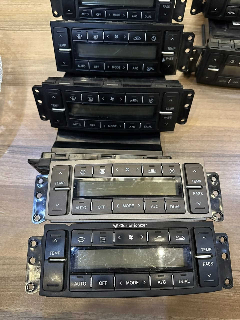 غراض ازيرا تفصيخ 
*********** واتساب 
الخاص مفتوح 
فقط المعروض متوفر
