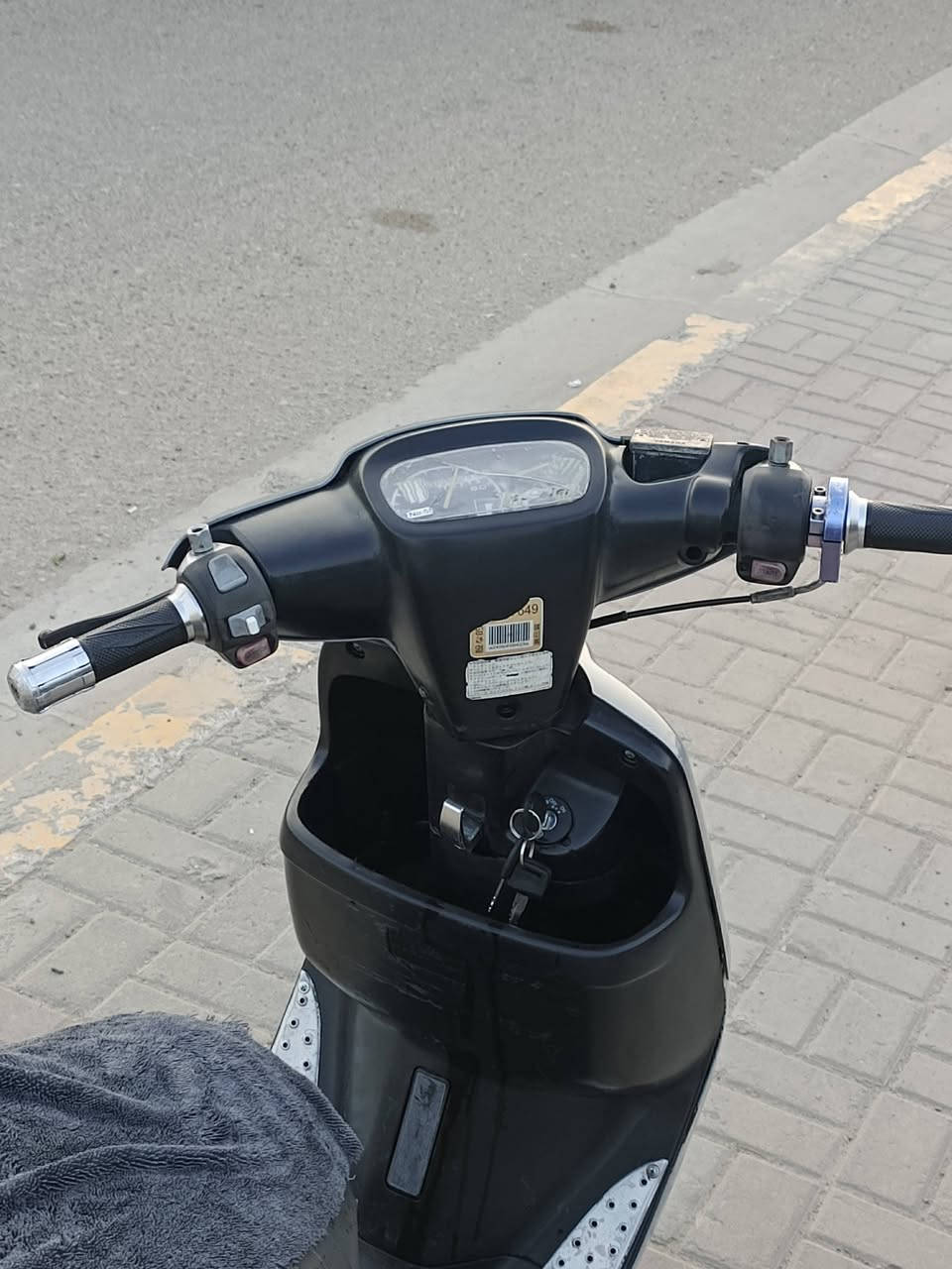 سلام عليكم
ياماها بطه 60 الدراجه مزوده من كل النواحي وكله تزويد اصلي 
1 بوشه 80 
2 صدر امامي رياضي 
3 دبل خلفي رياضي 
4 فلنجه بريك امامي 
5 ويل شرط تايواني اصلي مال تفصيخ
6 لون سمنتي 
7 تخم تاير 
عوزها كلج امامي فقط 
مكاني فلوجه كرمه 

سعر خاص ***********
