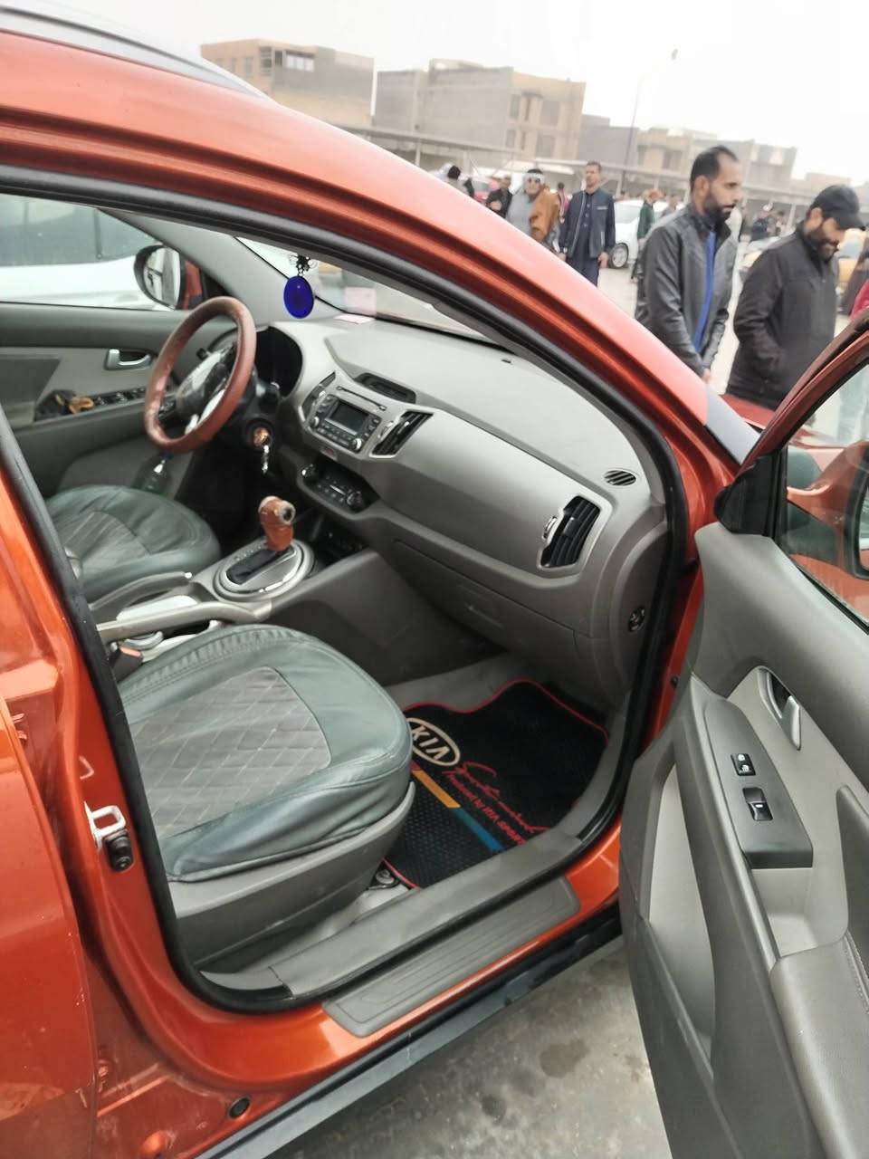 كيا سبؤرتج خليجي رقم بغداد موديل 2016 محرك مجفت صار شهر محرك 2000 دوش ونظيفه السيارة السعر150 وبيها مجال مكاني الكوت تحويل ثاني يوم فقط هذا حادثها شبر بلبنيد ومصبوغ البنيد ***********
