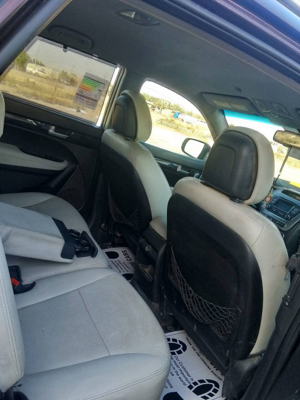 كيا سورنتو 2015 رقم بغداد تحويل 
تبديل بنيد فقط 
محرك 2400
7 راكب 
قطعتين تبريد
دواخل ابيض 
تحكمات جهتين 
اشاير بالمري
ماشيه 80 الف
مكاني واسط العزيزيه 
السعر 128 وبيها مجال
***********
