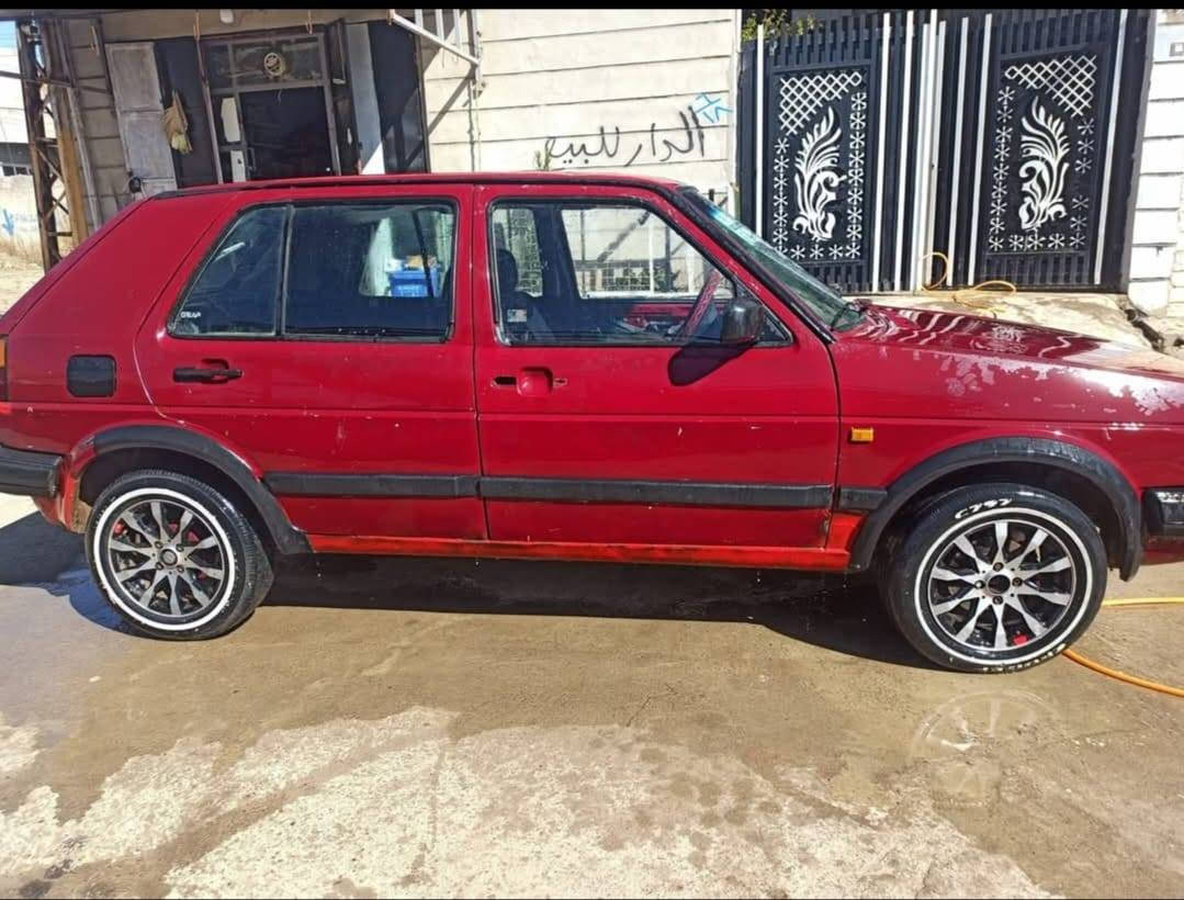 السلام عليكم سياره كولف موديل 1991 مكينه بيه تبخير كير شرط رقم أخضر شرط التحويل السعر 17وبيه مجل ***********
