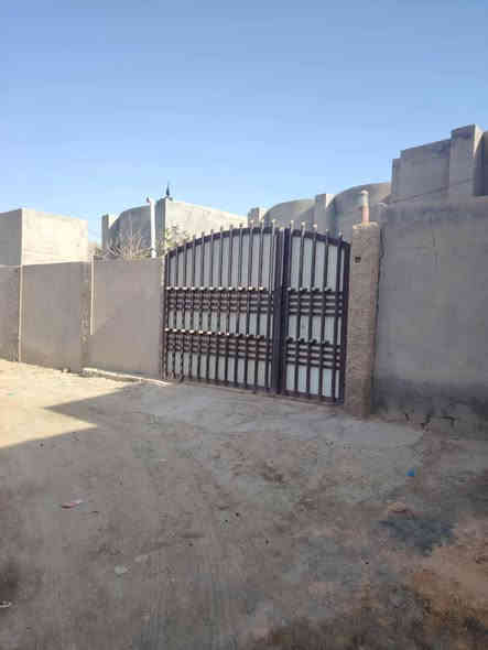 يت للبيع المساحه 400/ متر 
طابو زراعي سند 25 الموقع قرب شريف بنت الحسن يبعد عن شريف 400/ م الموقع جدا راقي سعر البيت /١١٠ مليون  / سعر البيت جو سوك بهواي  / اخو لبلاش حجي 
للاستفسار 
محمد رشيد ‏‪***********‬‏
منتظر الصليخي ***********
