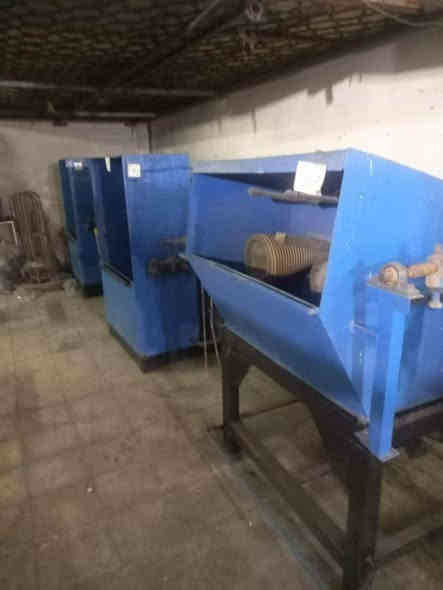 السلام عليكم لدينا مكائن صناعة الجلافات المعدنيه بحاله ممتازة يتكون الخط الانتاجي من ماكنة سحب واثنان ماكنة غزل مع الاقراص بسعر 30ورقه للاستفسار الاتصال على الرقم ***********
