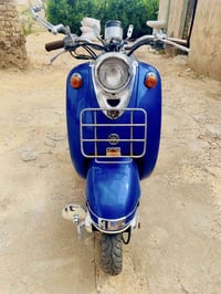 دراجه عبد الحليم نظيفه ابلادي السعر 500 وبيه مجال للشراي /07806931467
