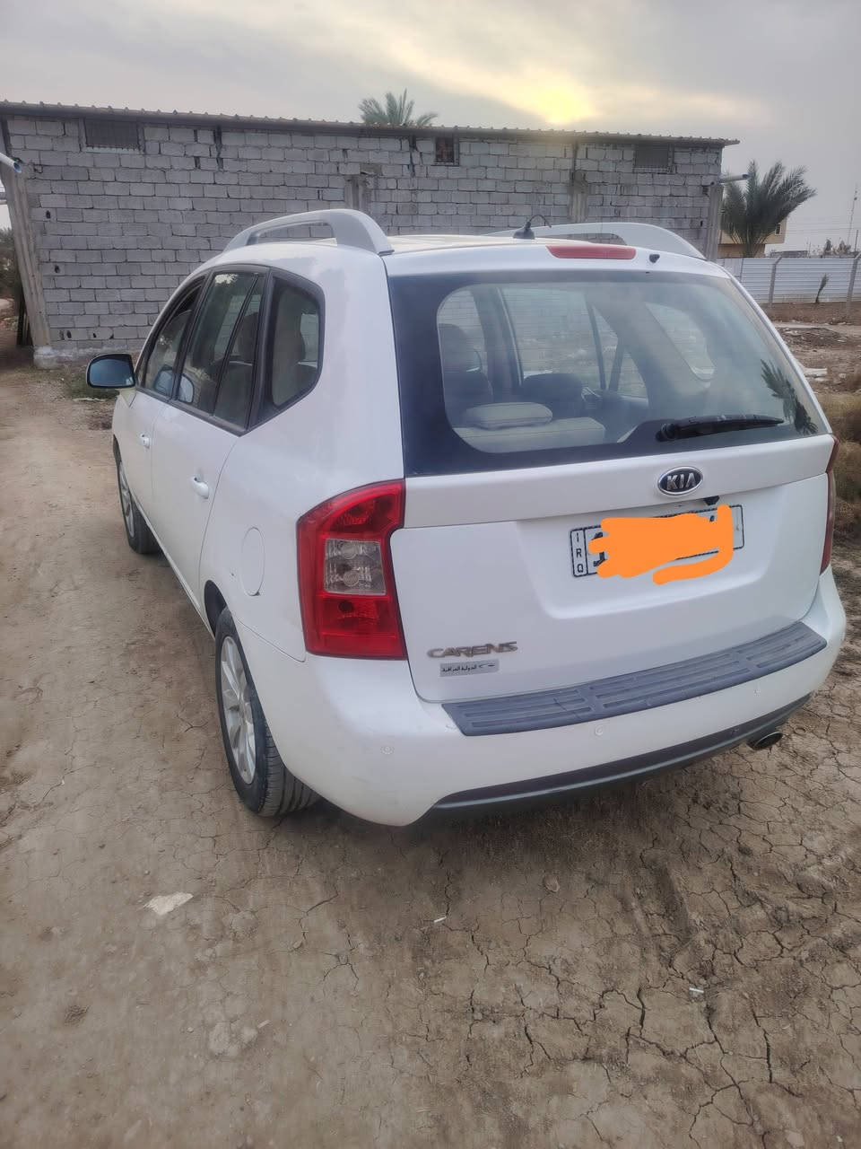 السلام عليكم اخوان
كيا كارنز موديل 2012  7 راكب 
رقم بغداد انكليزي 
مكينه نظيفه كير نضافه فول
داخل نضيف سياره كلشي نظيف
تخم تاير جديد تبريد تدفئه
تفاصيل اكثر اتصال ع رقم  ***********
السعر 125 وبيه مجال لطيبين
مكان بغداد ابو غريب
