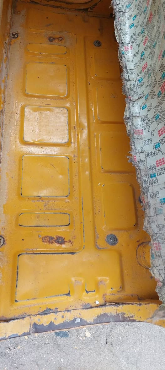 السلام عليكم تكتك للبيع موديل 18 سعره 4 ملاين رقم هاتف ***********
