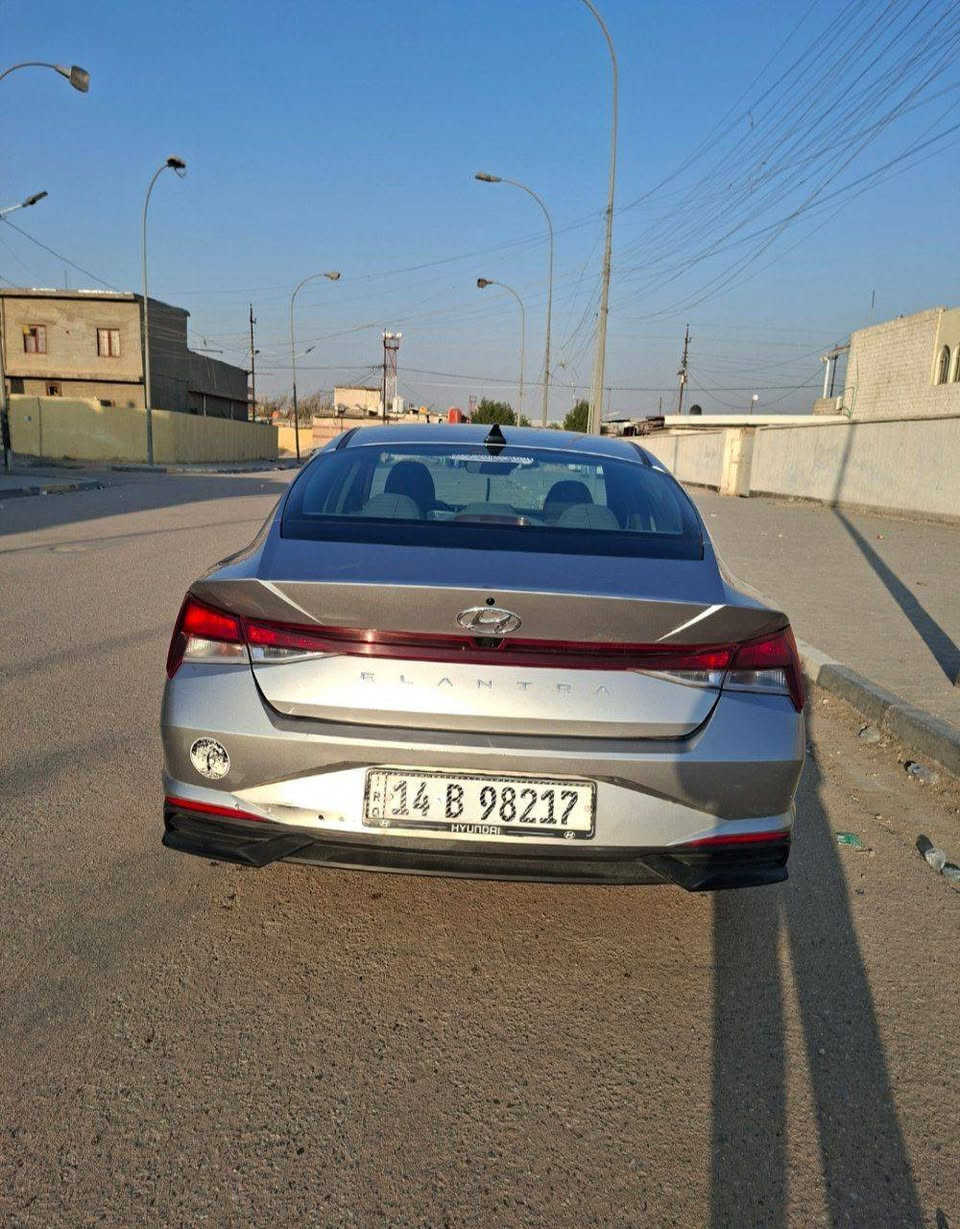 النترا 2021 وارد امريكي بيع مستعجل 
 السياره حره بسمي  رقم بصره ابيع تحويل فقط
حادثها جاملغين وبنيد  امامي واحد مصلح واحد مبدل  بدون دواخل بدون ايرباك  السياره التكمه بيها رشه خفيفه هنا 
السياره حداديه جديده امس نافضها من الطول للطول  ابيع شرط الفحص  
السياره يرادلها بوليش فقط
بيها ملاحضات صدعات هيج اشياء 
محرك كير تبريد شرط لفحص 
السعر 137 مجالها قليل كلش مكاني البصره 
ورقمي ***********
الحادث موضح بلنشر
