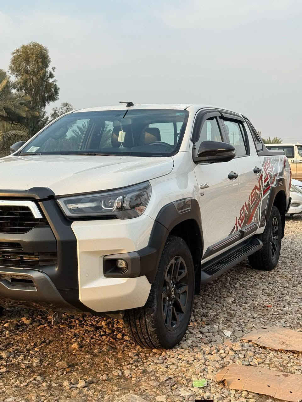 للبيع فقط تيوتا هايلوكي ادفنجر موديل 2022 فول مواصفات تحويل او وكالة 
ماشي 170 ألف كيلو 
السعر المطلوب 36,000 وبيه مجال 
للتواصل/ ***********
