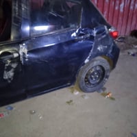 سياره يارس موديل 2014 مكاوبه تشتغل وتمشي السعر 48 وبيه مجال بسيط رقمي ...