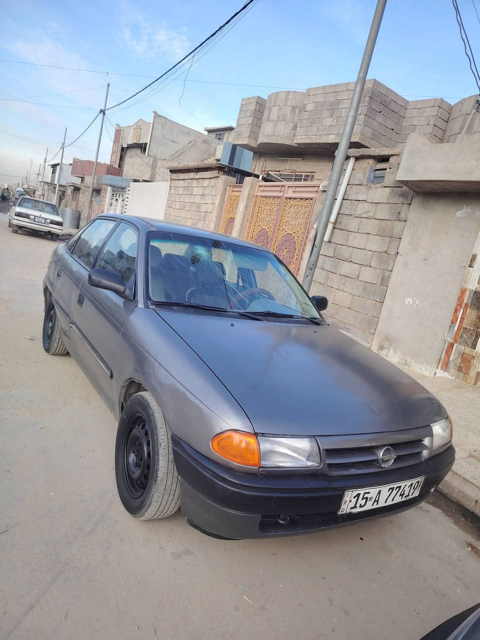 السلام عليكم
استر موديل 1992 سنوية عضم شرعيها بالموصل مشروع وطني شرط التحويل حجم 16 محرك بدايه صرف 

السعر... 32 بيها مجال /***********
