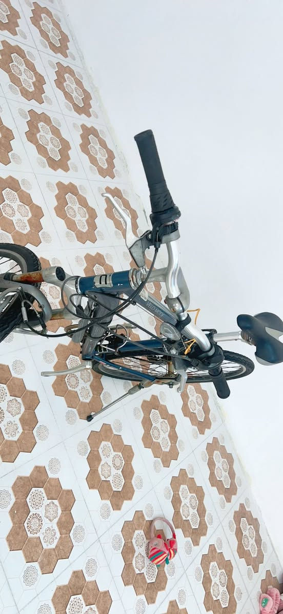 السلام عليكم
بايسكل سي 700 ألمنيوم مال رمبه ما مستعمل بالعراق 
فول نظافه
گير أمامي وگير خلفي
ماركه CHEVAUX
قيم وبالعافيه
***********
