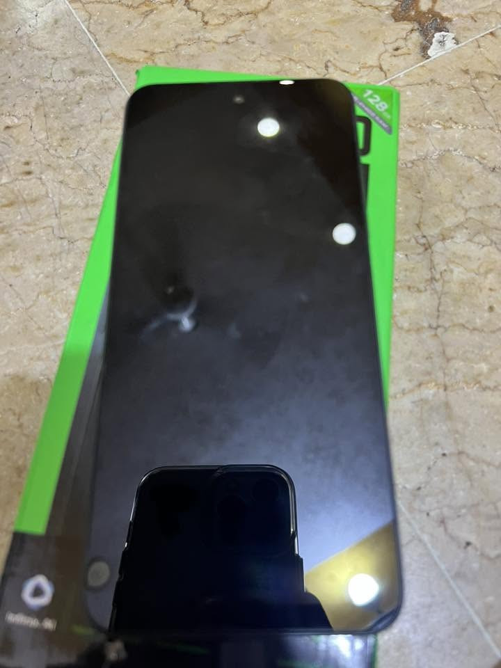 السلام عليكم
جهاز lnfinix سمارت 10 
نضافه ١٠٠٪؜
مساحه ١٢٨
بطاريه 5000
سعر 180بي مجال 
رقمي وتساب***********
