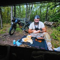 ZOOMCAT C12 – Smart Projector (Whale TV) وهذه أهم مواصفاته (مجمّعة من ...