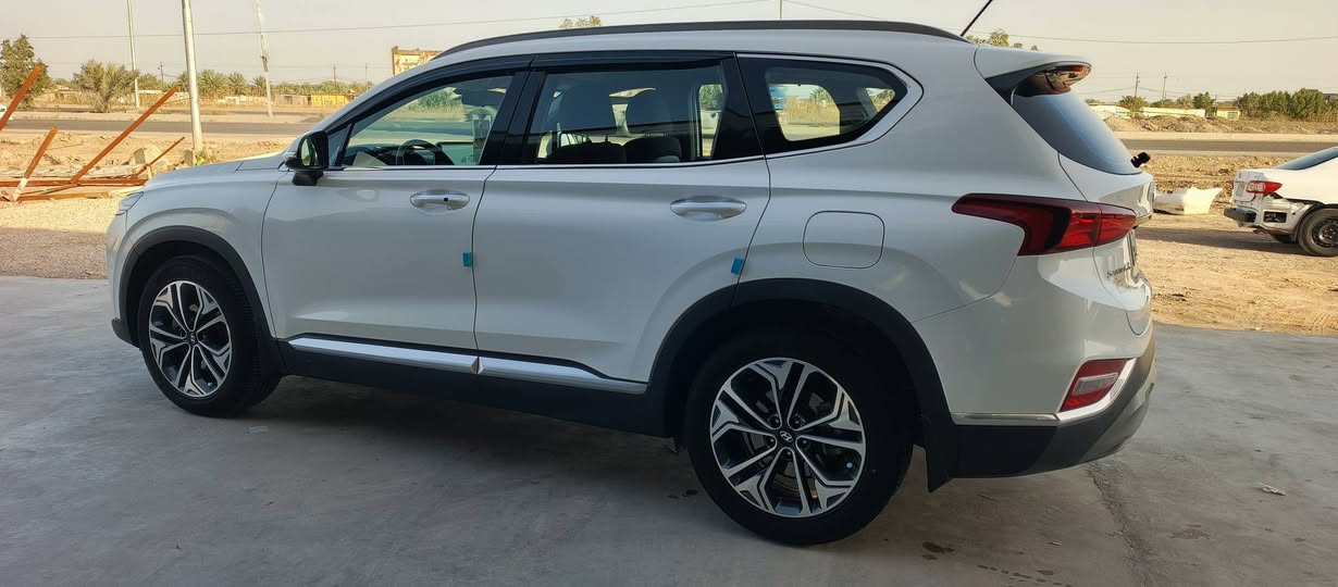 سلام عليكم 
سنتافي خليجي رقم شمالي أربيل 
موديل 19 شكل 20 مكفولة 
ماشية 85 على وضع الشركة
تبريد الهواء 3قطع 
محرك 6سلندر
كراسي كهرباء
مري شفط
وبيهة هواي مواصفات 
الهاتف ***********
غير متواجد على الفيس 
السعر 245 ورقة
