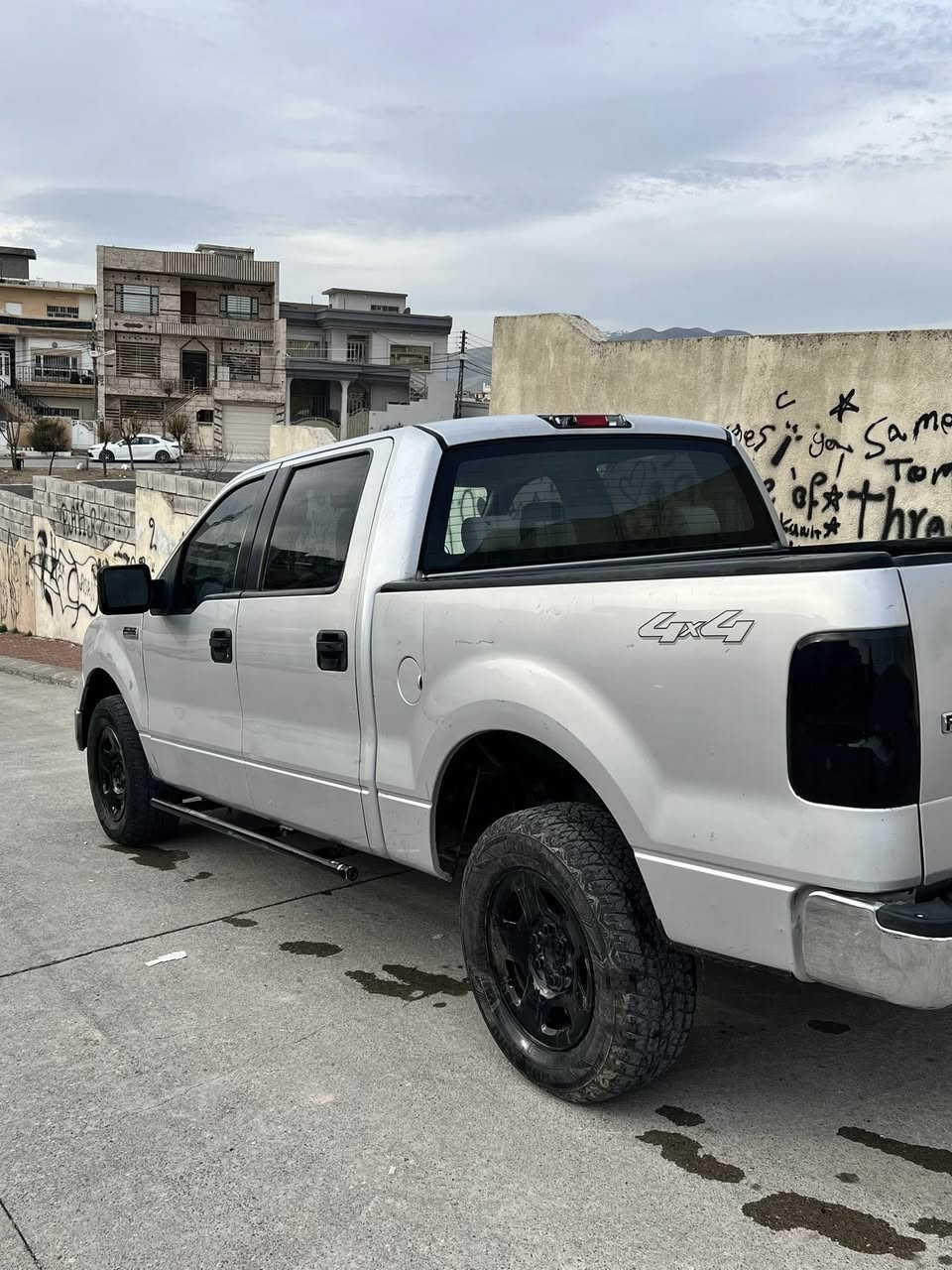 سلام و علیک🔥
فۆردی ئێف ۱٥٠ ساخ ساخە❤️ ۸ بستۆنە🔥۱ پارچەی بۆیاخە مەکینەی کراوەتەوە بەشەرت مەزبووتی و فەحس گێر بە شەرت تەقە و ڕەقە بەشەرت بەشەرتی هەمووشتێک ئەیفرۆشم
شووێن/سلێمانی
ڕەقەم تەلەفوون/***********
