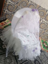 سله مال مهد نظافه 100/100 السعر 20 الف و مكنسه كهربائيه نظيفه السعر 30...