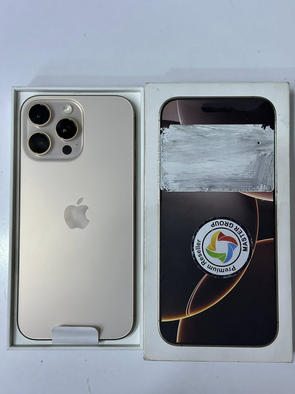 ايفون 16 برو ماكس 
عربي شرق اوسط مااستر
ذاكره 256
بطاريه99 🔋 
مشحون 159دوره 
اخو الجديد 
بعده بل ضمان 
السعر 1375 وبي مجال ….

العنوان بابل الحمره الغربي 
 الرقم ***********
