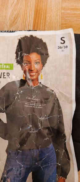 سلام عليكم ورحمة الله وبركاته 
متابعينا الاعزاء
تخفيضات تخفيضات تخفيضات 
ملابس نسائية ماركة ألمانية وغير مستعملة 
كل قطعة 5000 فقط نعم 
كل قطعة 5000 فقط 
من يشتري قطعتين أو أكثر له منا هدية مجانية 
يوجد لدينا خدمة توصيل 
داخل المحافظة 3000
جميع المحافظات 5000
ملاحظة :- يوجد عندنا بضاعة اضافية وبنفس السعر ولكن لن يتم عرض الباقي إلا بعد استنفاد هذه المجموعة بالكامل .
لمزيد من الاستفسارات مراسلتنا على الصفحة أو الرقم 
*********** واتساب. يرجى متابعة صفحتنا على الفيس بوك الصفوة للملابس النسائيه والأطفال الأوروبية ماركة ألمانية غير مستخدمة
