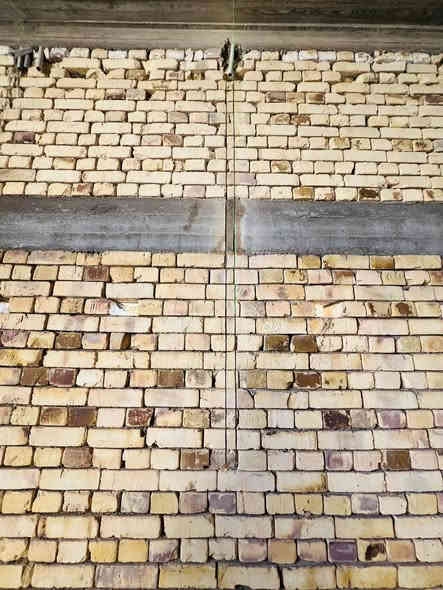 السلام عليكم ورحمة الله وبركاته علي لنشر شبكة المنزل وحفر النزالات كص كوسره  علمنه اليوم في هارثه شغل كله علئ ليز وكبان للاستفسار اتصل‏‪***********‬‏
