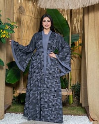 عباية • حزام • شال