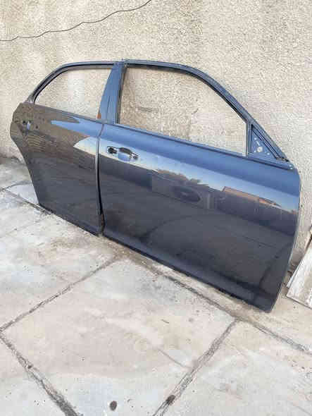 سلام عليكم 
ابواب اوباما جهة الصدر والورا
بيهن كلير فقط
يرهمن من موديل 15 الئ 23 
يفيدن ابو الصفره 
سعر 400 دولار (4 ورقات)
مكان بغداد شهداء السيديه 
رقم ***********
