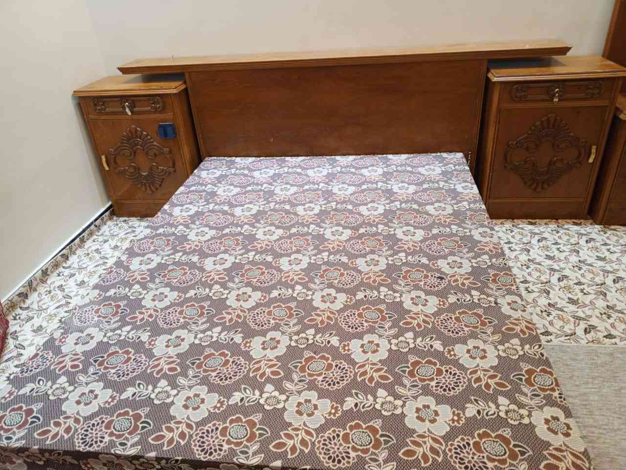 اخشاب صاج فقط البصور
مكاني القبله
سعر 200000 الف
وبيها مجال
رقمي ***********
