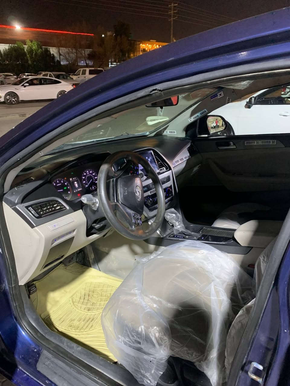 هونداي سوناتا 2017بانزين
دخول جديد كص جنطه سياره جديده معنه كلمه جاهزه ترايك وين يعجبك السعر ٥٤ بيها مجال حك جيه للستفسار ***********
