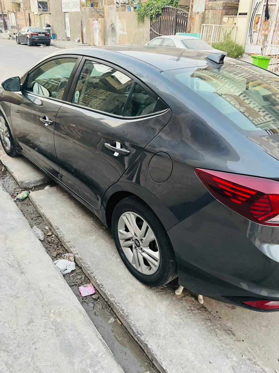 سلام عليكم النترا ٢٠٢٠ رقم بغداد السونار موجود بالصور السعر ١٢٧ مكانهه مدينه الصدر ***********
