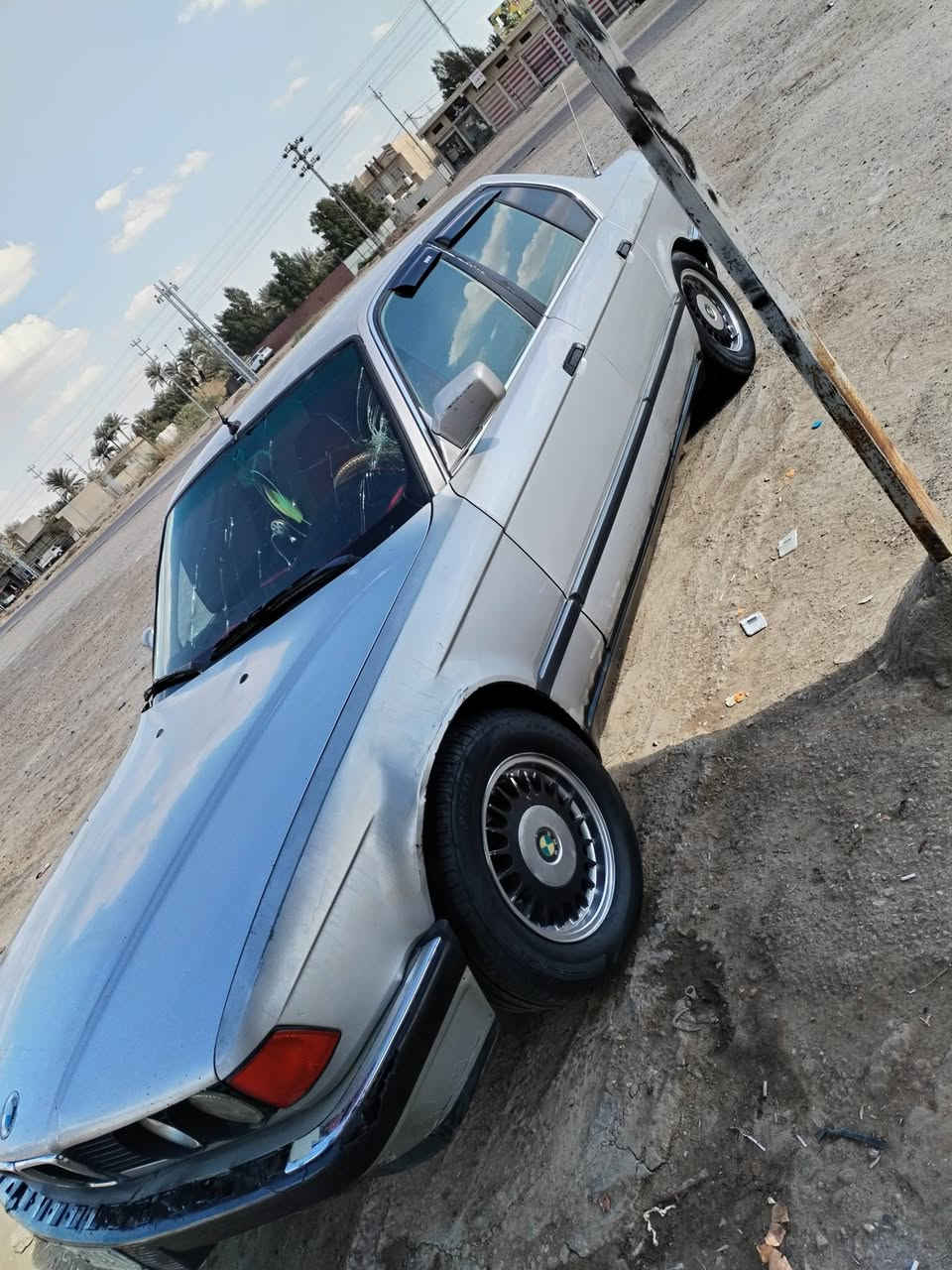 للبيع 730 والمحرك 735 موديل 93سياره خير من الله رقم انبار محرك وكير كفاله شلعه اشك الكاع كرهبايات كامله غرفه نضيفه تخم تاير  صدر وره وكدام جديد   السعر 38وبيها مجال  ترهم مراوس المكان واسط صويره ***********
