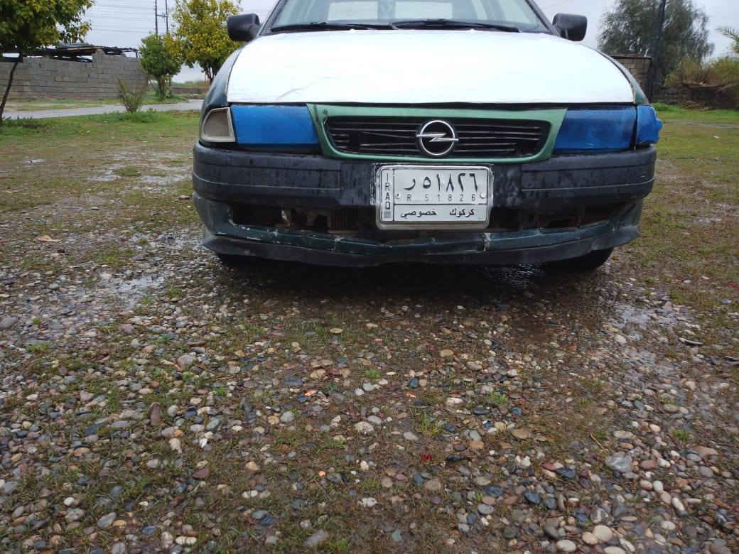 السلام عليكم لبيع سياره فيات موديل 1994 سنويه عضم عاج تريد وكاله تريد تحويل كهربائيات كلها شغاله باتري جديد تواير جدد دوشمه جديد تدفئه شغاله غطرت خياس ما بيها سياره وضع شركه كير بل شرط والمحرك بي بدايه صرف
وترهم مراوس حسب القناعه السعر 14  الاستفسار الاتصال 
 على الرقم ***********
