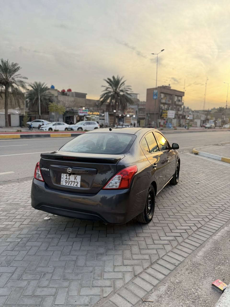للبيع نيسان فيرسا 2015 حادث فقط قبق الصندوك صبغ شرط بجم كبس شركه محرك 1600 رقم بغداد شبه مميز 
 ماشيه 92 الف مكاني بغداد شراي يخابرني وبيك خير وتدلل ***********
