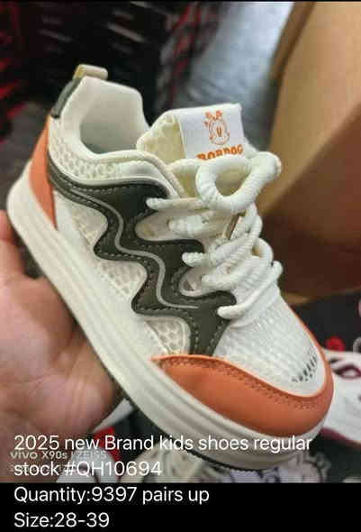 ترانشوز ولادي بناتي درجة أولى دبان طبي
متوفر من قياس 37/25 قياس راهي كبير  اقل طلب كارتون يحتوي 24 قطعة 
للاستفسار مراسلة البيج أو على الواتساب ***********
