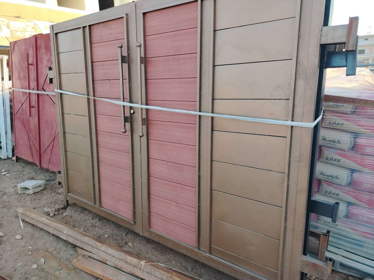 محلات المصطفى لبيع كافه أعمال الحداده للبواب الخارجيه السندويش بنل والكرفونات
بعقوبة الصناعه الاخيره قبل جامعة ديالى بأسعار مناسبة
للإستفسار الاتصال على الرقم ***********
