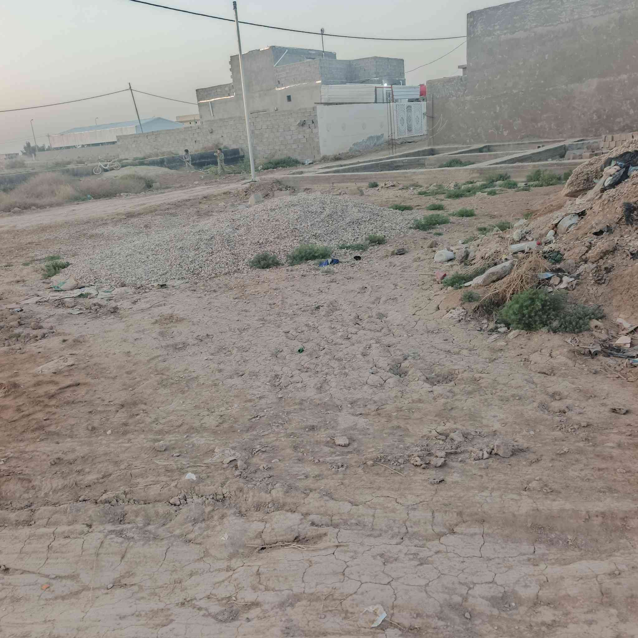 قطعه ارض للبيع طابو زراعي 255م قرب ملعب هشام الاتصال على ***********
