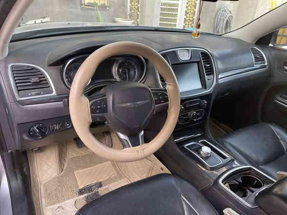 يالله السلام عليكم البيع كلايسلر 16 مرمز22 
سياره جديده ونضيفه على ايدي 
سياره مكفوله كفاله من الضربه وتصليح والصبغ  فقط دعاميه الاماميه شويه بيه مثل ماموضح بالصور

بدون ايرباك

كل الايرباك سليمه

موصفاتها فتحه بالقماره دبل فتحه 
شاشه كبير ويل ١٧ كامر دور 

كشنات جلد تدفئه ماشيه 150

تبريد ثلج
تخم تاير شديته صارله 15 يوم غير الي بصوره 
كامره دواره
عدد بصمه 2
تحديد سرعه وقفل عداد سرعه
وبعد بيه مواصفات
رقم ذي قار بسمي
تحويل وكاله ثاني يوم

السعر 195 وبيها مجال 

رقم الهاتف ***********

المكان الناصريه قضاء سوق الشيوخ
