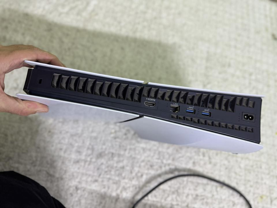 بلي فايف سلم مع جوستكات اثنين  + 4  أقراص  ومع ملحقات كامله + UBS FARBER  وكارتونه الجهاز وعلما ان  الجهاز ما مفتوح ولا مصلح ابدد مكاني بغداد حي اور 
 سعره 750 

لتواصل خاص ____
او 
واتساب ***********
