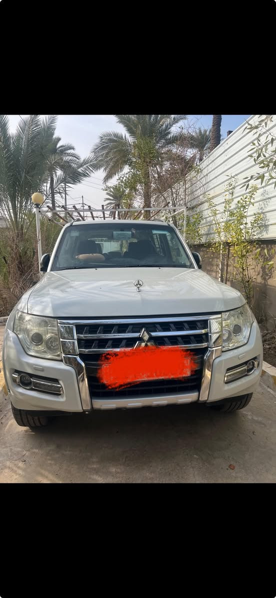 سلام عليكم اخواني 

باجيرو للبيع او المراوس بسياره هايبرد 
 مديل 2018  رقم بغداد حبتور واحد على واحد علامه ذهبيه  باسمي 
مكفوله كفاله عامه ماشيه 86 الف كيلو 

مواصفاتها معروفه لكن للتوضيح 
فتحه سقف 
كامره 
شاشه 
حاكيه 
مانع انزلاق 
مثبت سرعه 
مري شفط 
تحكم ستيرن كامل
كشنات كهرباء 
حساس خلفي 
عده كامله 
سبيرها برجستون ما نازل مال شركه 
رقم بغداد الانكليزي 
سنويه جديده
تحول وين ميعجبك

الصيانه و التفاصيل :- 

تخم صدر امامي خلفي جديد شرط الفحص 
كير مكينه مكفول 
تخم تاير جديد 
ادامه بلكات نوزلات فيت بم اصلي وكاله 
سبيرها مانازل من الشركه 
فلنجات مصفره 
ميزانيه جديده 
كل نواقص مابيها 
ايدي بالسياره و محافظ عليها مستعز بيها 

مكان السياره بغداد رصافه البنوك 
للاستفسار 
رجاءا بياع شراي ما استقبل سياره كفاله مال جناي 

السعر ٢٢ الف دولار قابل للتفاوض بالمعقول 

ابو حسن التميمي 
***********
