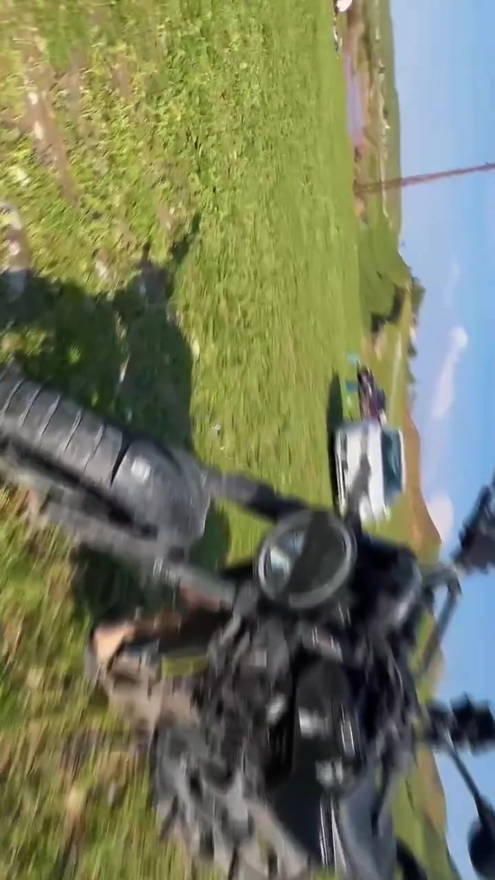 🏍️ للبيع – هسكفارنا 401 (Husqvarna 401) 🔥2023

دراجة مميزة جداً، شكل رياضي وأداء قوي، مناسبة للاستخدام اليومي والسفر.

✅ محرك 401 سي سي، تبريد سائل.
✅ كير 6 سرعات. كويك شفتر
✅ نظام ABS. امامي خلفي ممتاز 
✅ دبلات WP.
✅ بريك ByBre.
✅ خفيفة، ثابتة، وسهلة بالسيطرة.
✅ اقتصادية بالوقود مع عزم ممتاز وأداء ممتع
🔂 ماشية 17 الف 

💰 السعر: 4,500,000 دينار عراقي 
للاتصال 
***********
